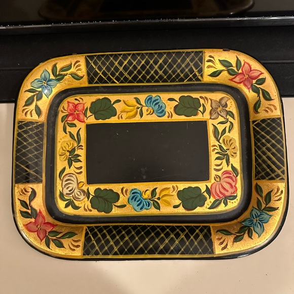 Vintage Hand Painted MCM Metal TOLEWARE TRAY Vibrant Floral Signed Campbell 1962 - Picture 4 of 7